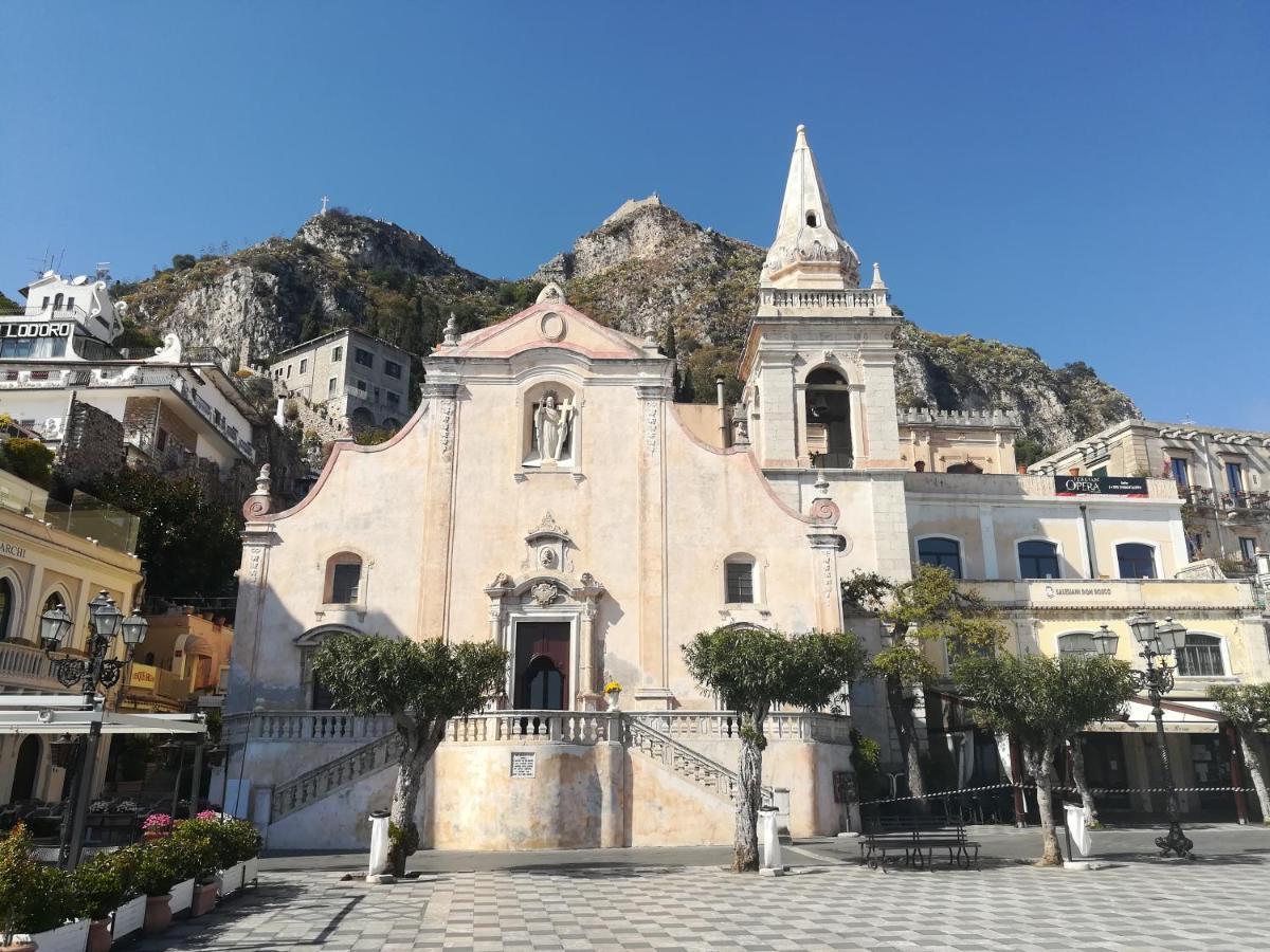 Al Bajah Loft Monovano Con Requisiti Hotel Taormina Luaran gambar
