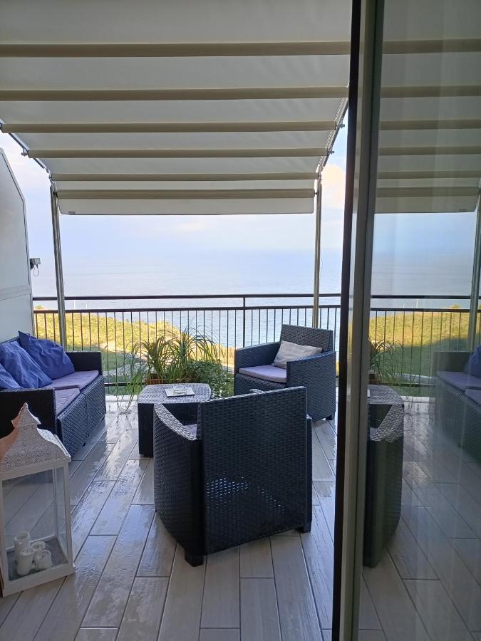 Al Bajah Loft Monovano Con Requisiti Hotel Taormina Luaran gambar
