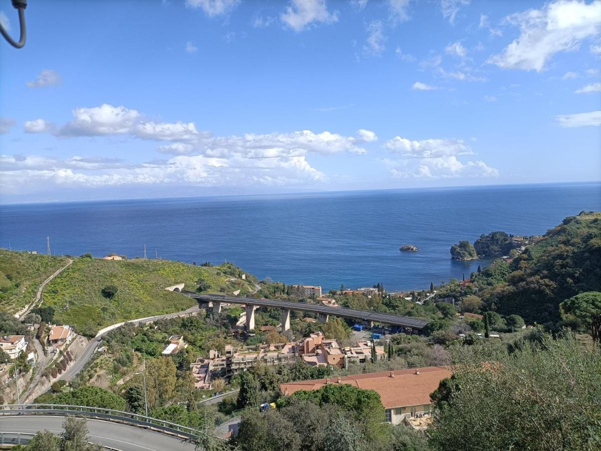 Al Bajah Loft Monovano Con Requisiti Hotel Taormina Luaran gambar